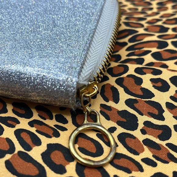 Silver glitter wallet - Picture 3 of 6